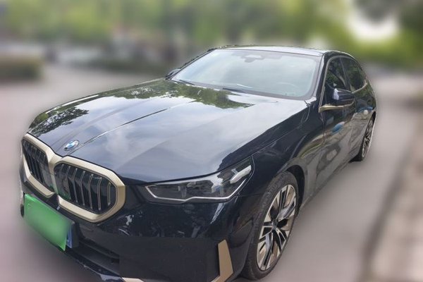 BMW 5 Series · 2024 год