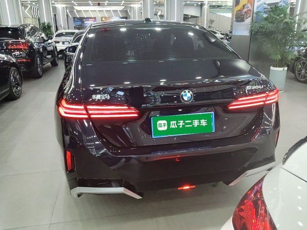 BMW 5 Series 2024, 31600 км, за 49044 USD