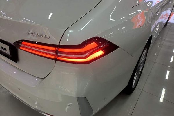 BMW 5 Series 2024, 18400 км, за 40159 USD - фото 7