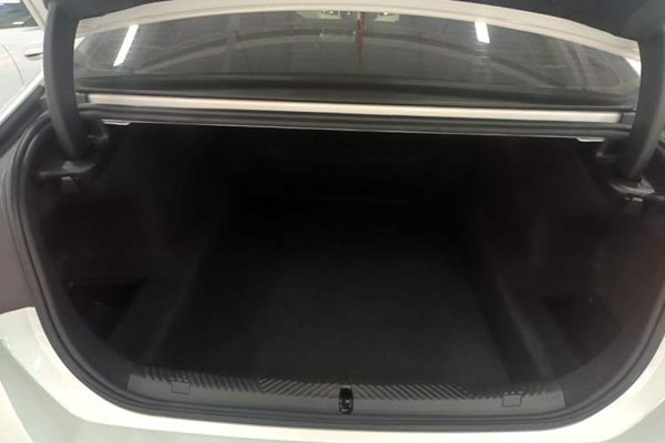 BMW 5 Series 2024, 18400 км, за 40159 USD - фото 22