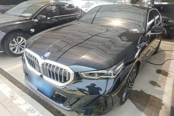 BMW 5 Series · 2025 год