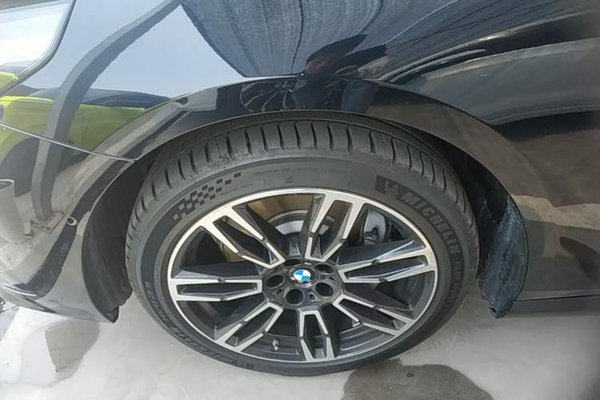 BMW 5 Series 2025, 7100 км, за 47502 USD - фото 8