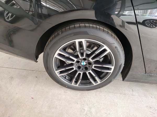 BMW 5 Series 2026, 100 км, за 49969 USD - фото 10