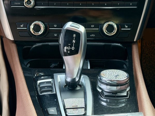 BMW 5 Series 2014, 157200 км, за 11194 USD - фото 18