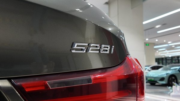 BMW 5 Series 2014, 157200 км, за 11194 USD - фото 6