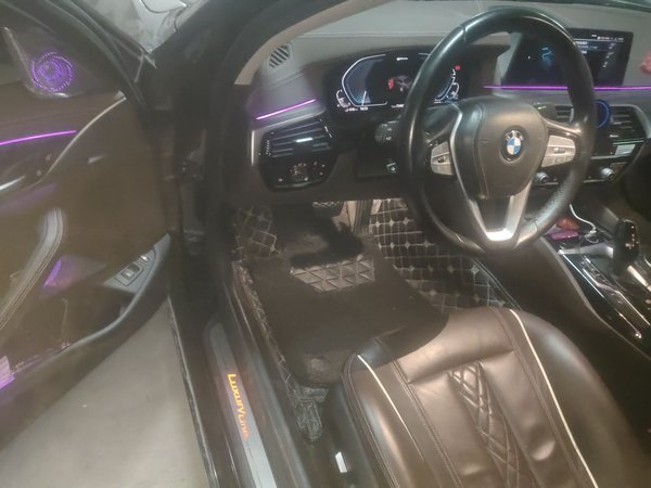 BMW 5 Series New Energy 2020, 73500 км, за 24880 USD - фото 7