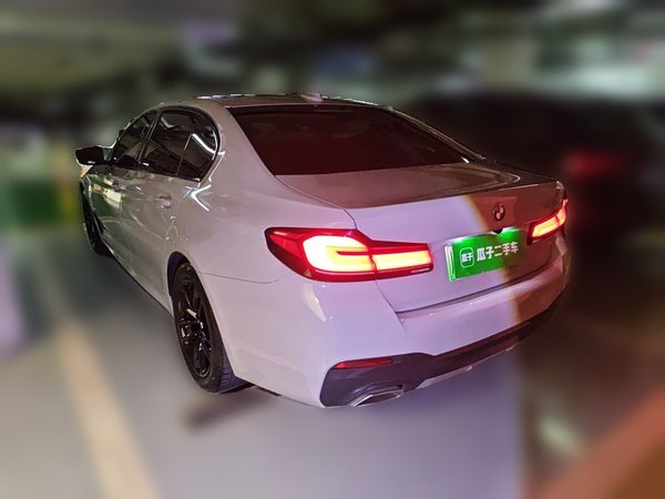 BMW 5 Series New Energy 2021, 44700 км, за 29455 USD