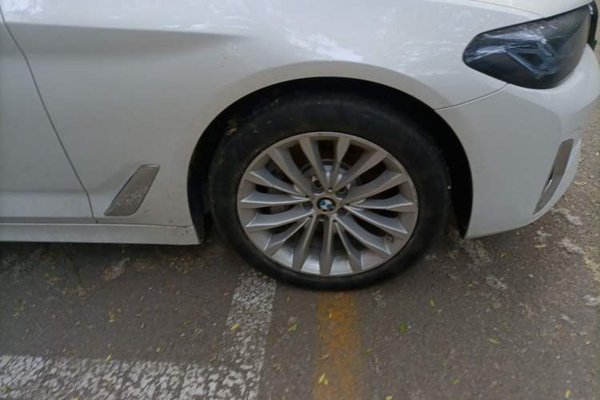 BMW 5 Series New Energy 2021, 92100 км, за 30125 USD - фото 8