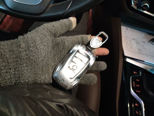 BMW 5 Series New Energy 2022, 27500 км, за 34245 USD - фото 9