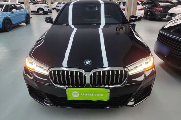 BMW 5 Series New Energy 2022, 55000 км, за 34797 USD