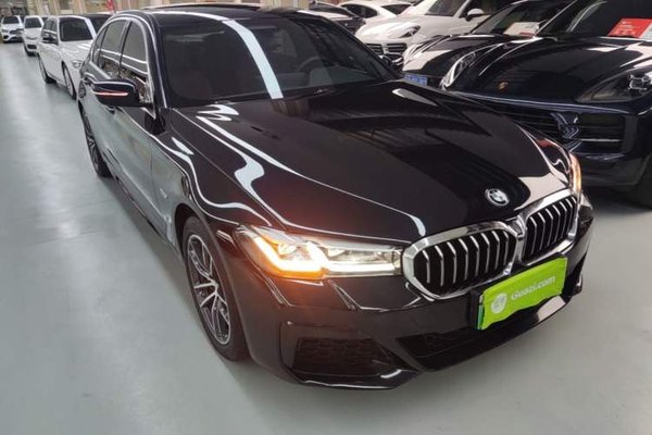 BMW 5 Series New Energy 2022, 55000 км, за 34797 USD