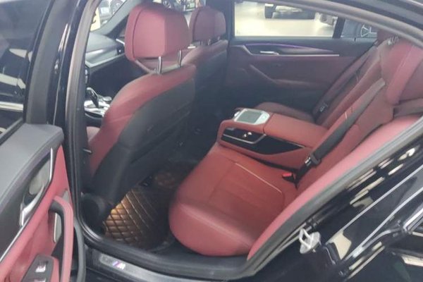BMW 5 Series New Energy 2022, 55000 км, за 34797 USD - фото 20
