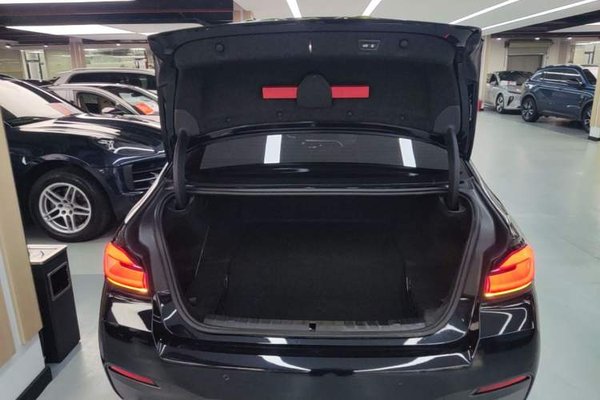 BMW 5 Series New Energy 2022, 55000 км, за 34797 USD - фото 22