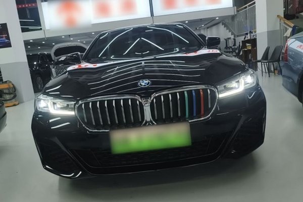 BMW 5 Series New Energy 2022, 63300 км, за 32639 USD