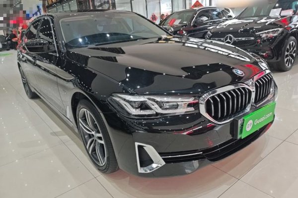 BMW 5 Series New Energy 2022, 77700 км, за 28444 USD
