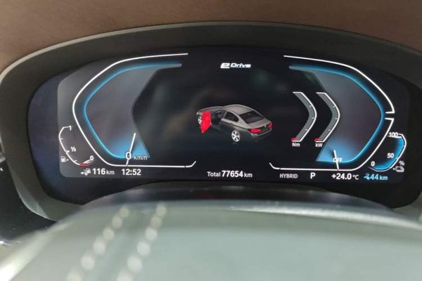 BMW 5 Series New Energy 2022, 77700 км, за 28444 USD - фото 19