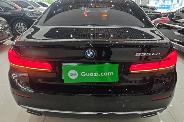 BMW 5 Series New Energy 2022, 77700 км, за 28444 USD