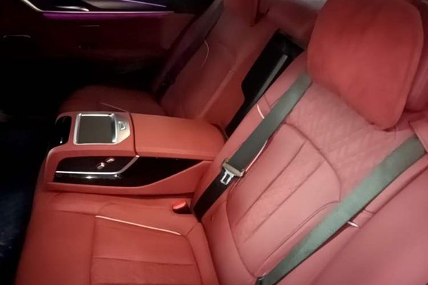 BMW 5 Series New Energy 2022, 91400 км, за 29930 USD - фото 19