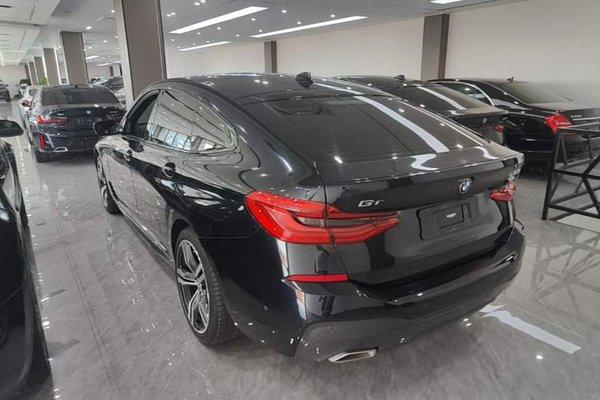 BMW 6 Series GT 2022, 60100 км, за 44536 USD