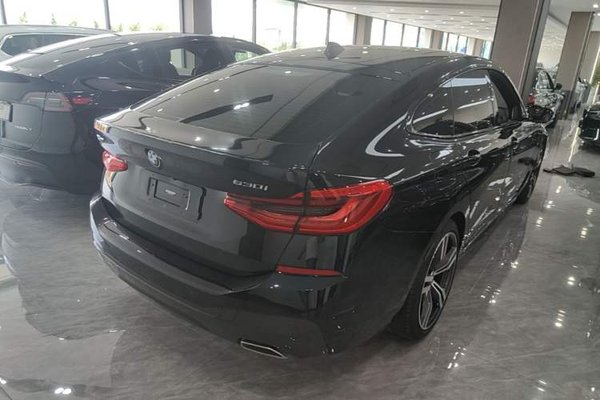 BMW 6 Series GT 2022, 60100 км, за 44536 USD - фото 6