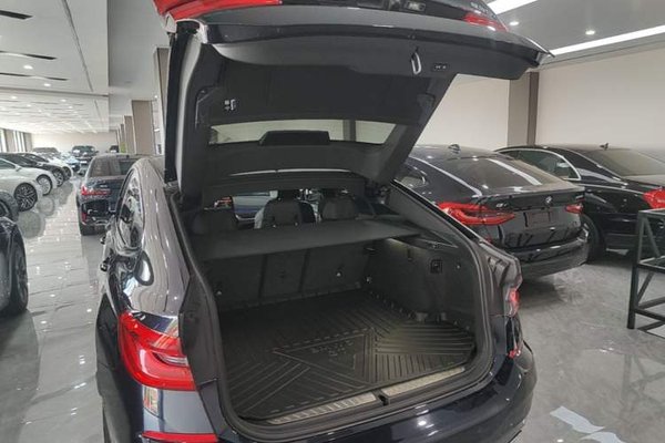 BMW 6 Series GT 2022, 60100 км, за 44536 USD - фото 22