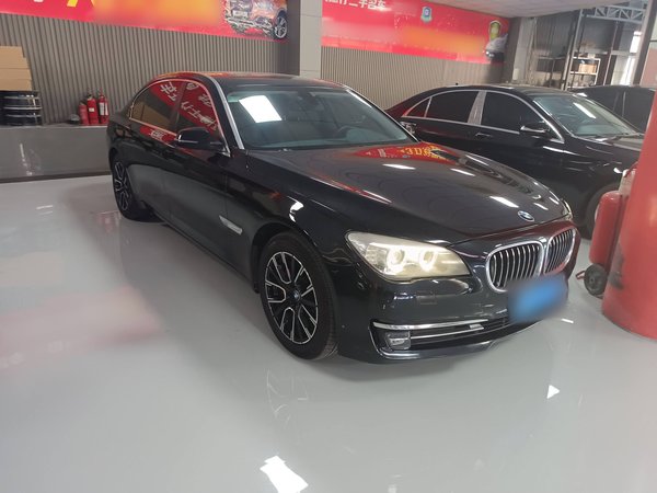 BMW 7 Series 2013 730Li Leading Model, 2013 года