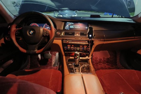 BMW 7 Series 2014, 155700 км, за 12188 USD - фото 9