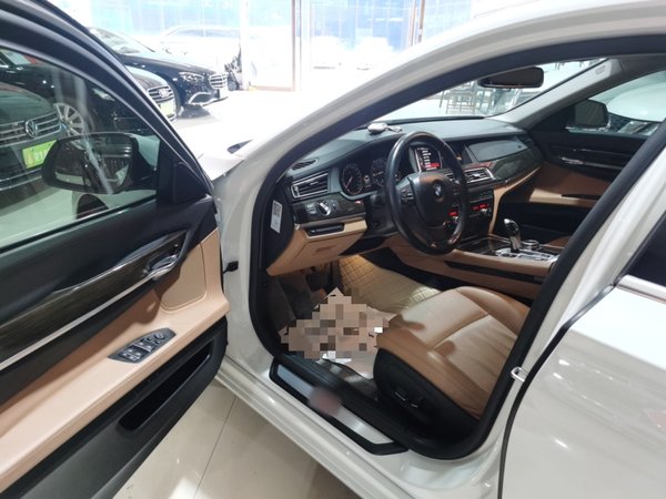 BMW 7 Series 2014, 84100 км, за 23338 USD - фото 9