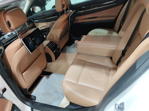 BMW 7 Series 2014, 84400 км, за 22380 USD - фото 20
