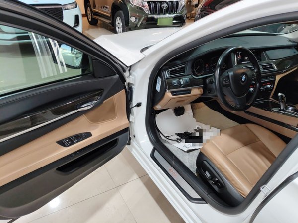 BMW 7 Series 2014, 84400 км, за 22380 USD - фото 19