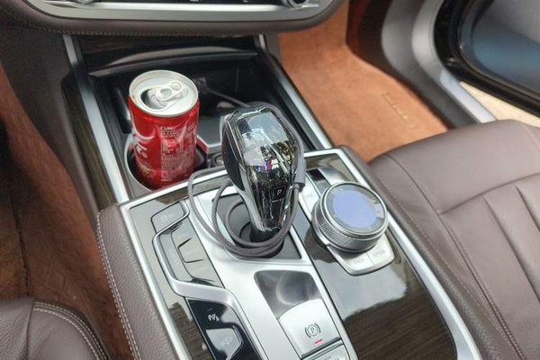 BMW 7 Series 2016, 65600 км, за 28939 USD - фото 17