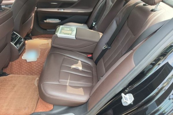 BMW 7 Series 2016, 65600 км, за 28939 USD - фото 20
