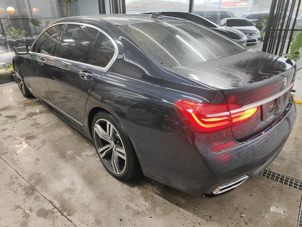 BMW 7 Series 2017, 168900 км, за 27550 USD