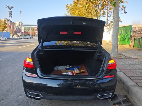 BMW 7 Series 2018, 113600 км, за 34151 USD - фото 18