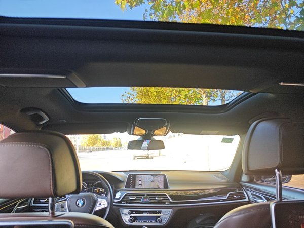 BMW 7 Series 2018, 113600 км, за 34151 USD - фото 17