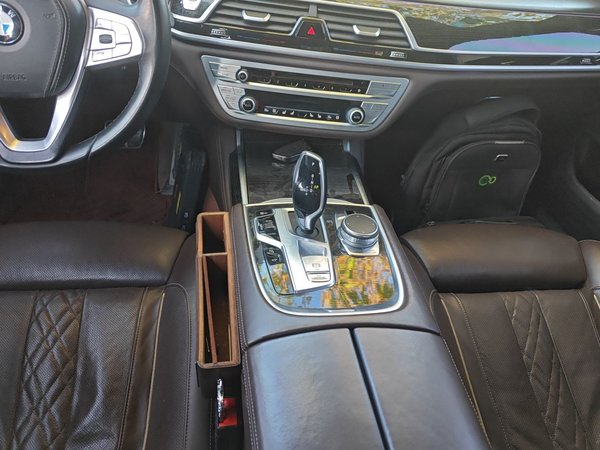 BMW 7 Series 2018, 113600 км, за 34151 USD - фото 13