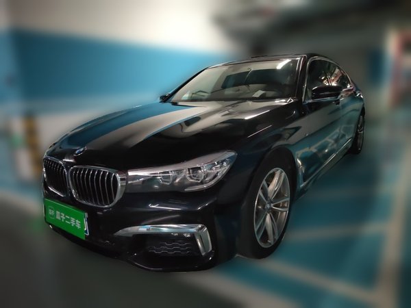 BMW 7 Series · 2018 год