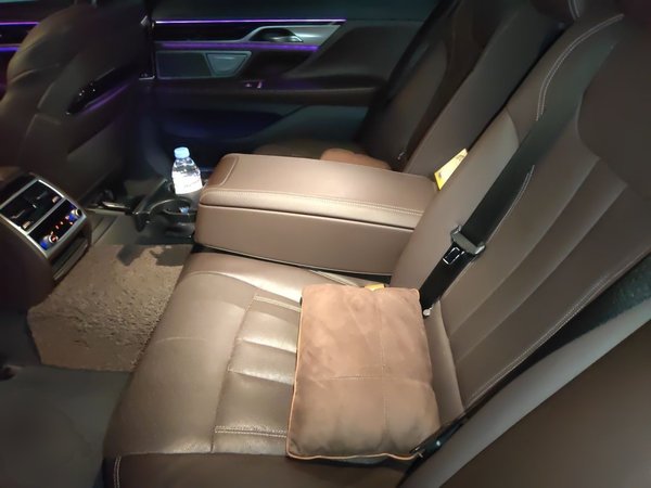 BMW 7 Series 2018, 135400 км, за 30611 USD - фото 17