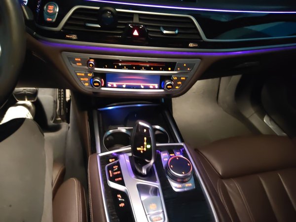 BMW 7 Series 2018, 135400 км, за 30611 USD - фото 18