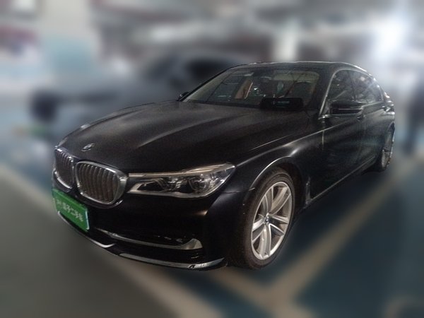 BMW 7 Series · 2018 год