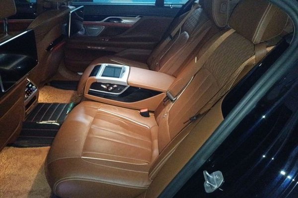 BMW 7 Series 2018, 27600 км, за 57263 USD - фото 20