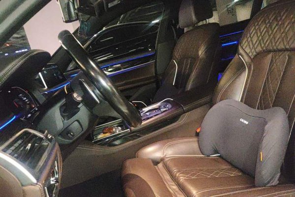 BMW 7 Series 2019, 149500 км, за 35731 USD - фото 16