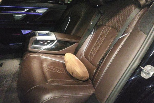 BMW 7 Series 2019, 149500 км, за 35731 USD - фото 18