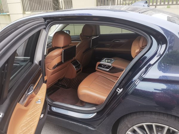 BMW 7 Series 2019, 112700 км, за 44634 USD - фото 17