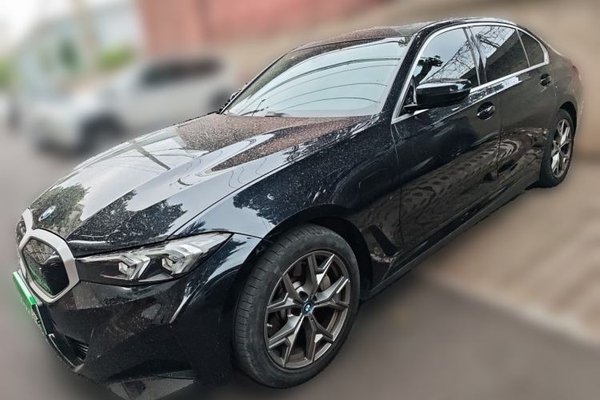 BMW i3 · 2022 год