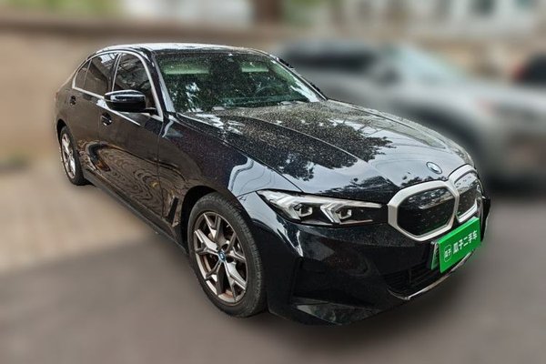 BMW i3 2022, 43600 км, за 21370 USD