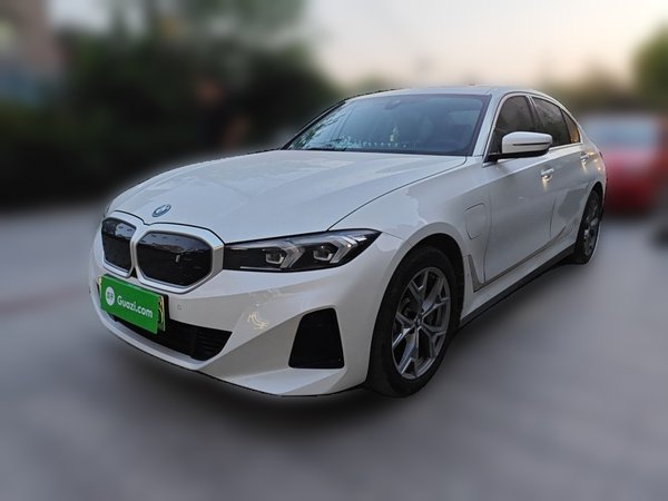 BMW i3 · 2022 год