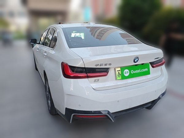 BMW i3 2022, 53400 км, за 20496 USD