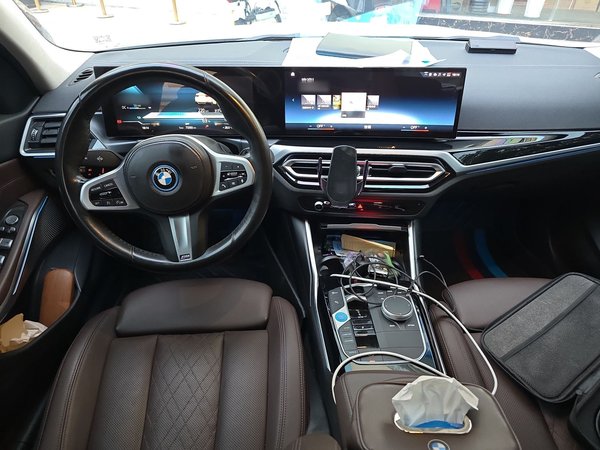 BMW i3 2022, 73500 км, за 20506 USD