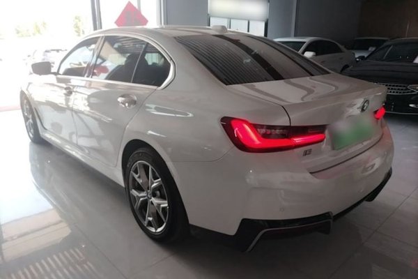 BMW i3 2022, 89200 км, за 21615 USD